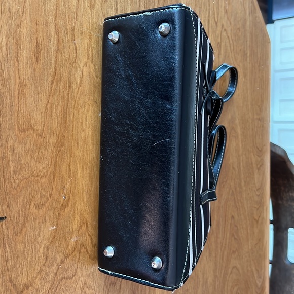 Handbag - Picture 4 of 10